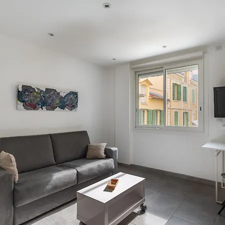 Superbe Studio-centre-ville-plages Et Palais Lägenhet